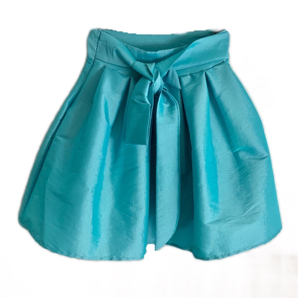 Short Bell Skirt